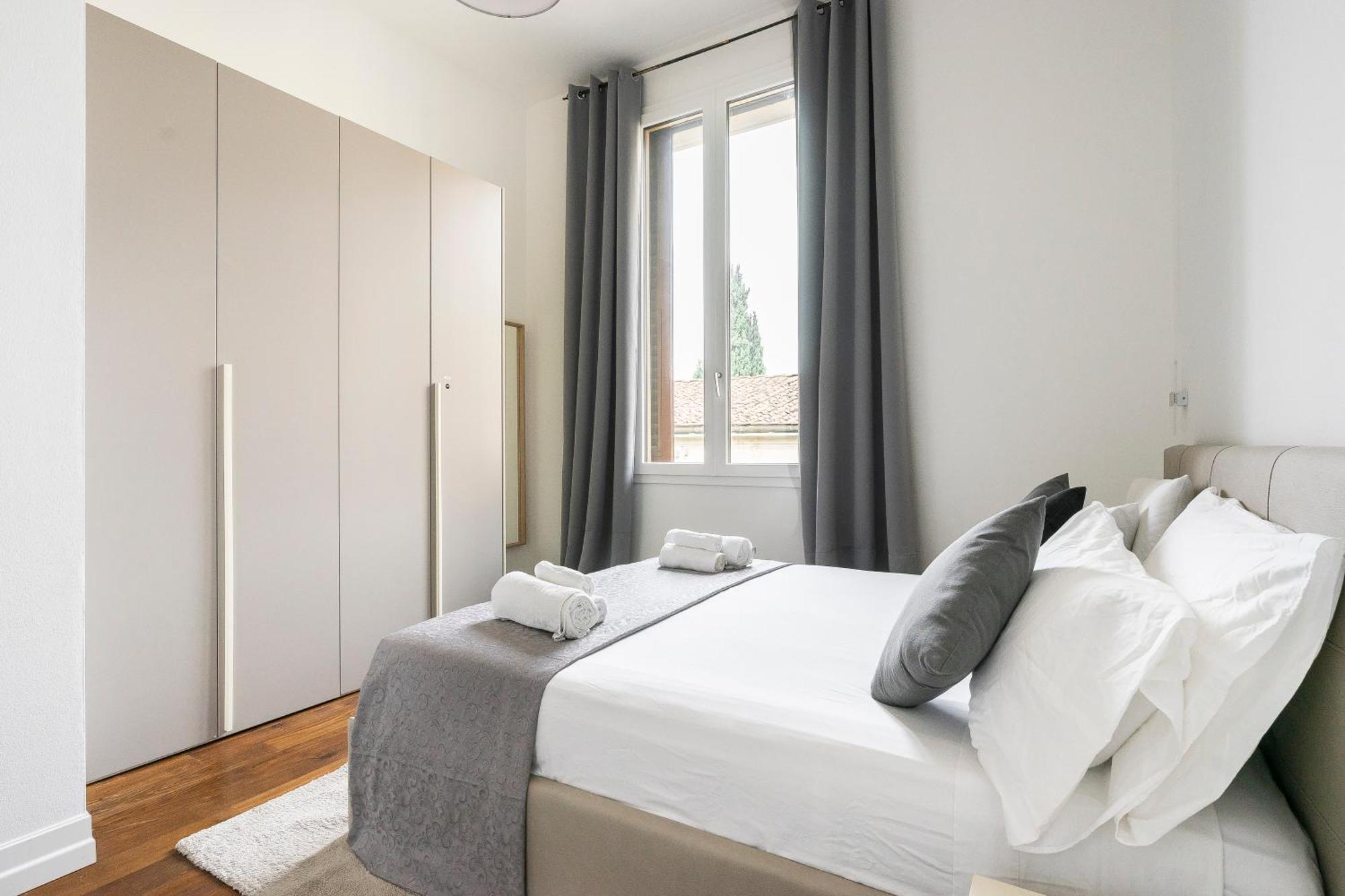 San Marco Black Appartamento Luxury Con Terrazzo E Parcheggio Su Richiesta Firenze Eksteriør billede
