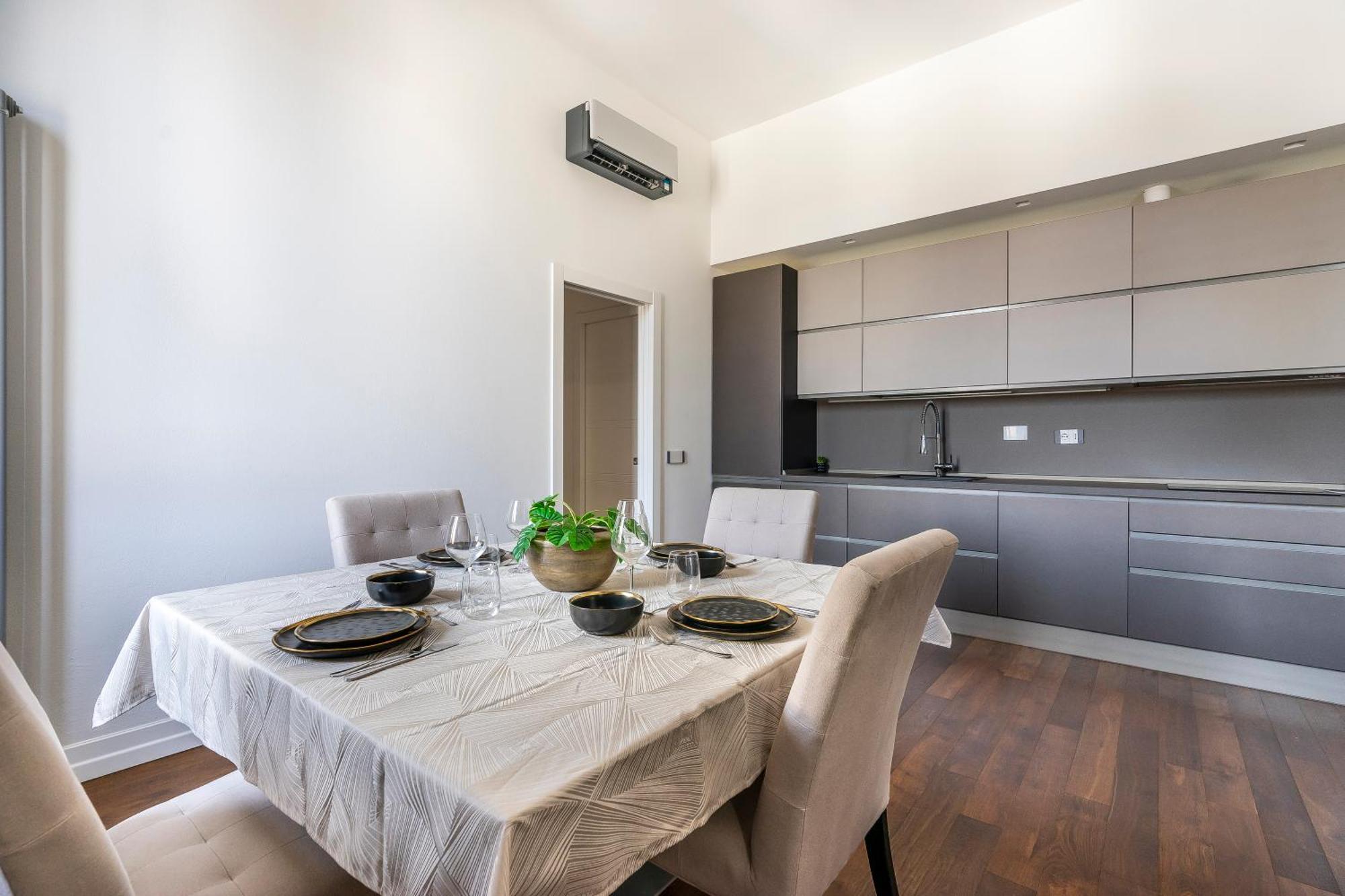 San Marco Black Appartamento Luxury Con Terrazzo E Parcheggio Su Richiesta Firenze Eksteriør billede
