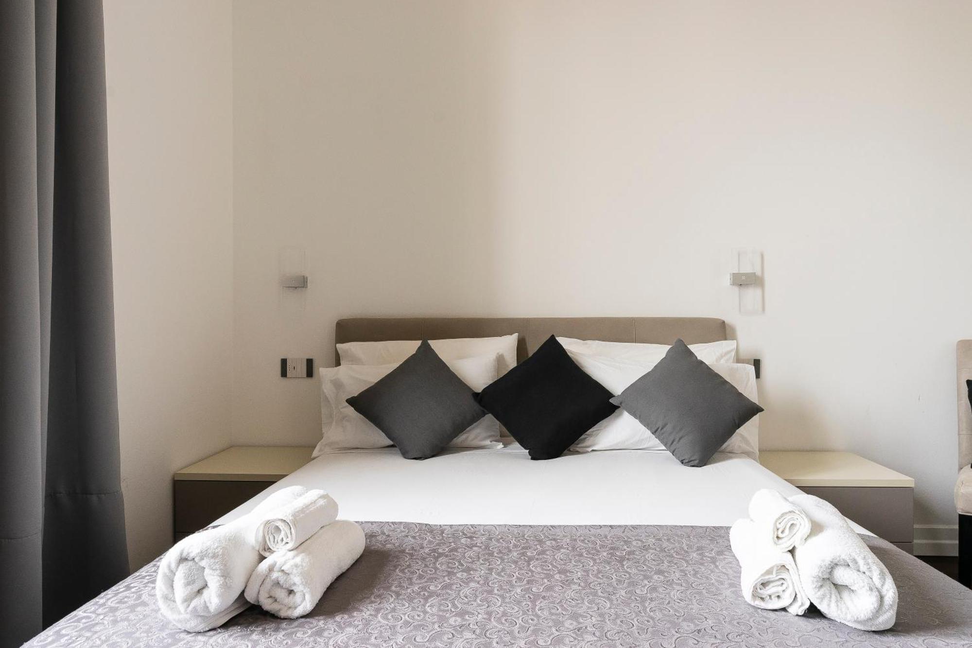 San Marco Black Appartamento Luxury Con Terrazzo E Parcheggio Su Richiesta Firenze Eksteriør billede