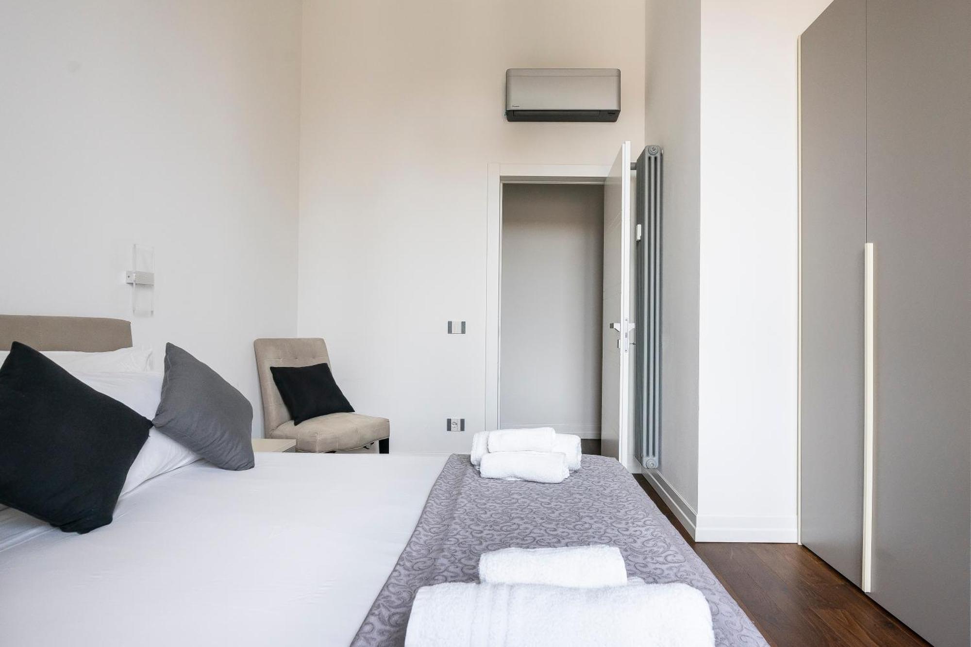 San Marco Black Appartamento Luxury Con Terrazzo E Parcheggio Su Richiesta Firenze Eksteriør billede