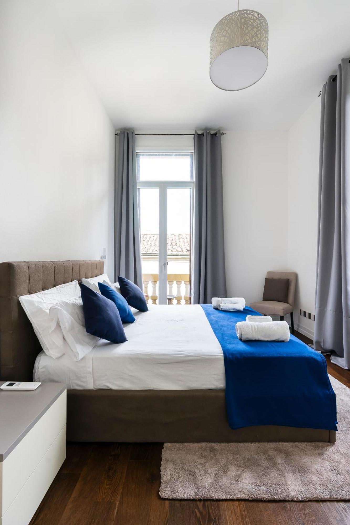 San Marco Black Appartamento Luxury Con Terrazzo E Parcheggio Su Richiesta Firenze Eksteriør billede