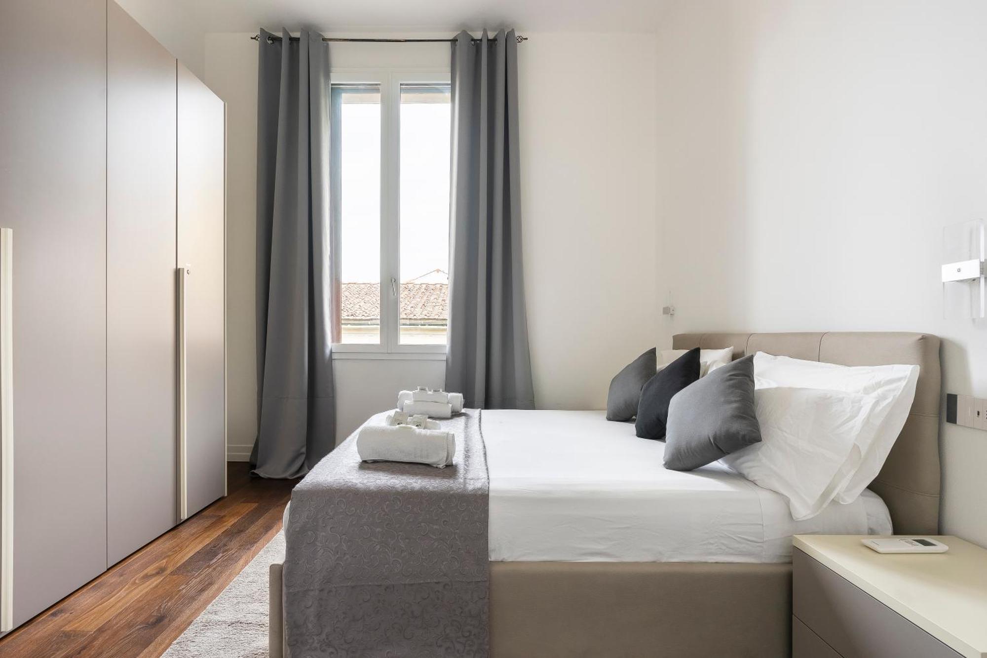 San Marco Black Appartamento Luxury Con Terrazzo E Parcheggio Su Richiesta Firenze Eksteriør billede
