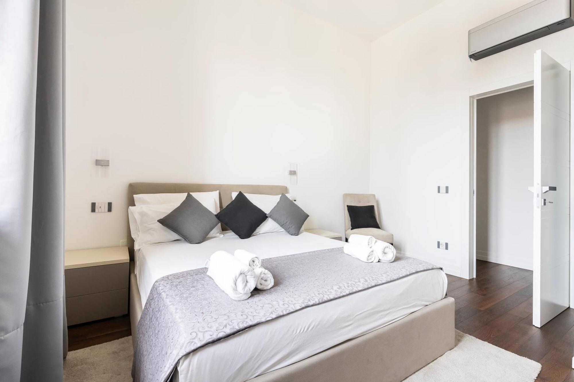 San Marco Black Appartamento Luxury Con Terrazzo E Parcheggio Su Richiesta Firenze Eksteriør billede